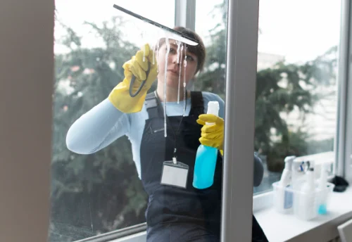 Nettoyage de vitres intérieures et extérieures à Glatens